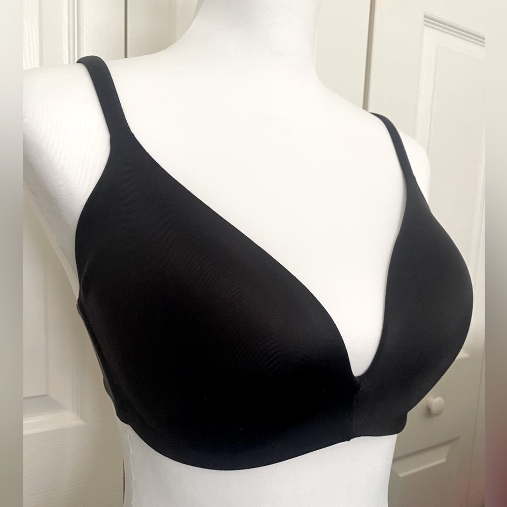 Victoria’s Secret IPEX No-Wire Body by Victoria Black Bra 34D - Picture 3 of 7